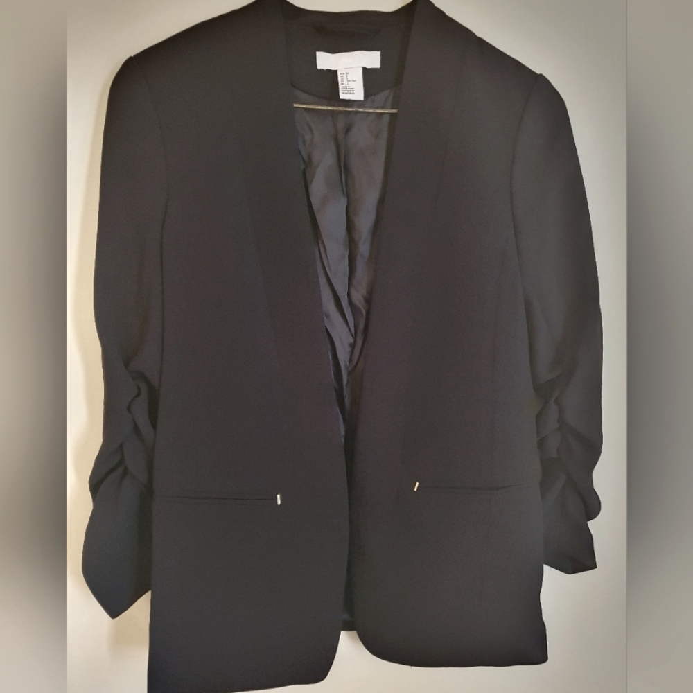 H&M Ruched Sleeve Blazer